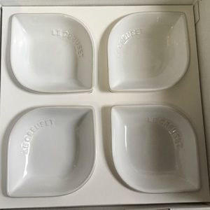 Le Creuset Stoneware Petal Dish Set of 4 (Cotton)